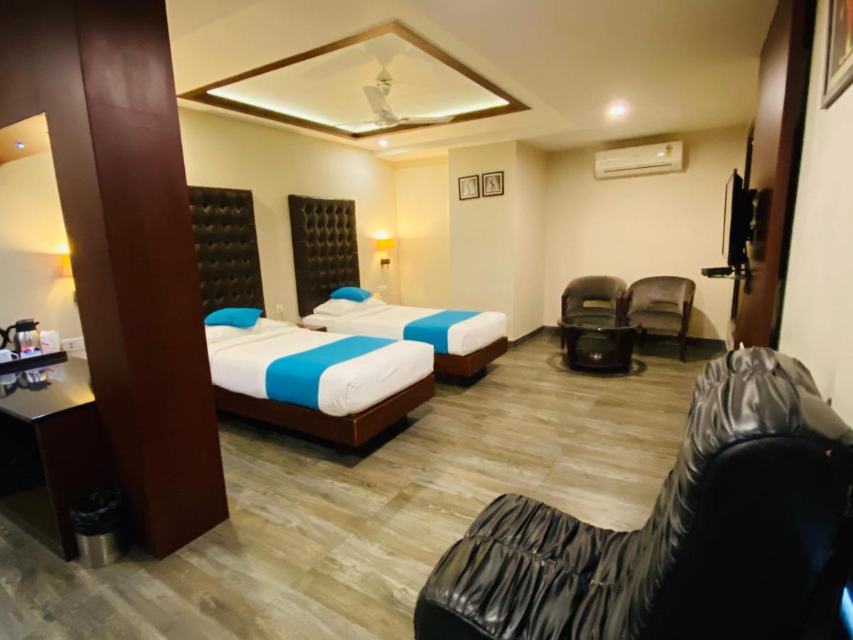 فندق Saluja Residency سيليجوري المظهر الخارجي الصورة