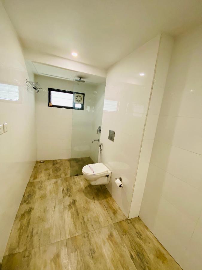 فندق Saluja Residency سيليجوري المظهر الخارجي الصورة